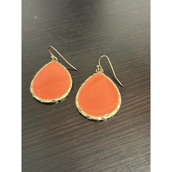 Dangle Pierced Earrings Barbie Salmon Pink Enamel Gold Teardrop Retro Soft Girl - Picture 6 of 6